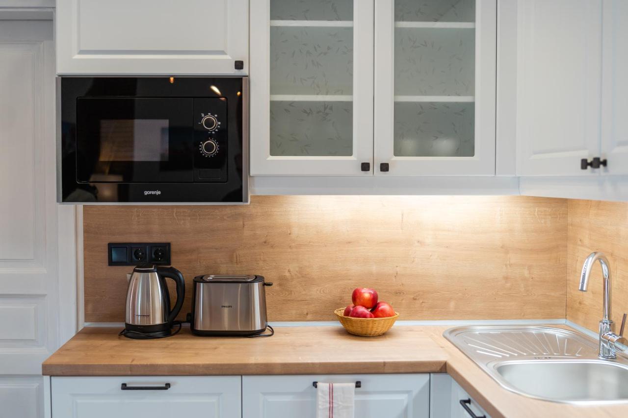 Sara-Lux Apartman Nyarliget Ngoại thất bức ảnh